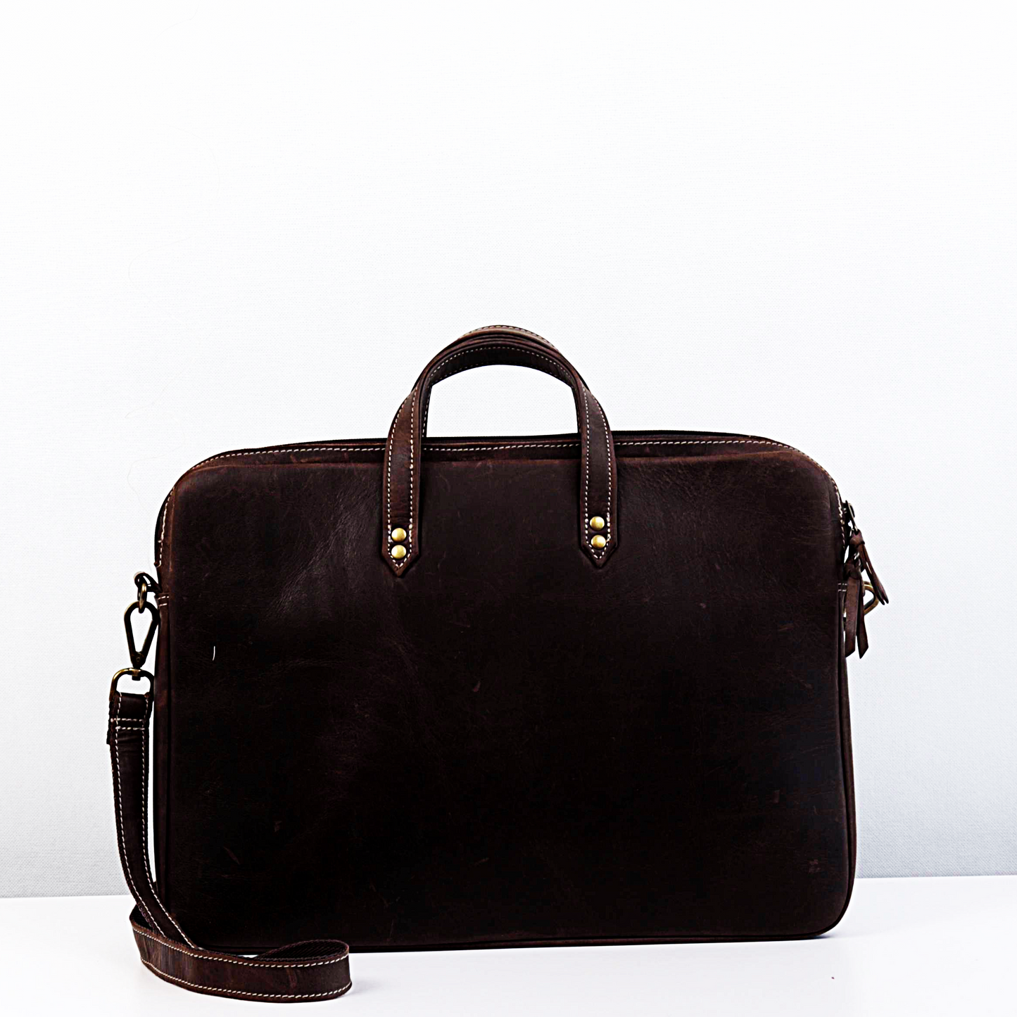 Jona A4 Laptop Leather Sleeve